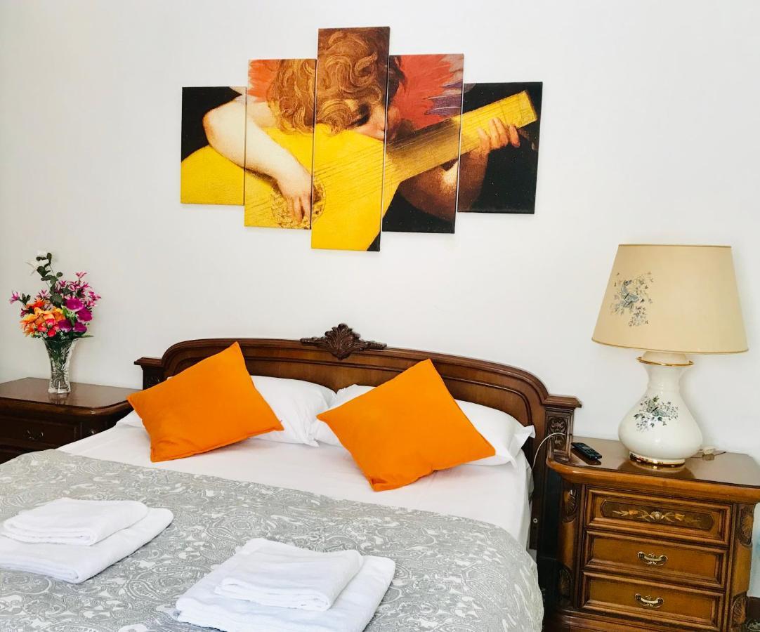 4 Bed Rooms Luxury Apartment Near Colosseum ローマ エクステリア 写真